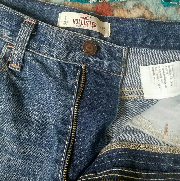 Hollister High Waist Shorts - Picture 2 of 3